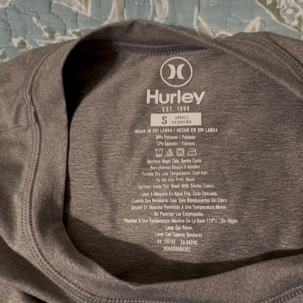 Hurley Grey rash guard long sleeve, sm, logo on chest, like new. - Picture 9 of 9